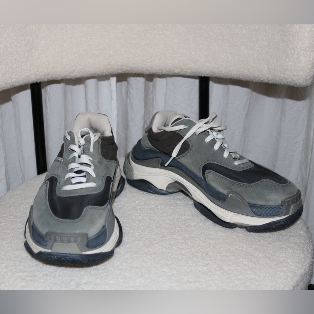 Grey triple s Balenciaga